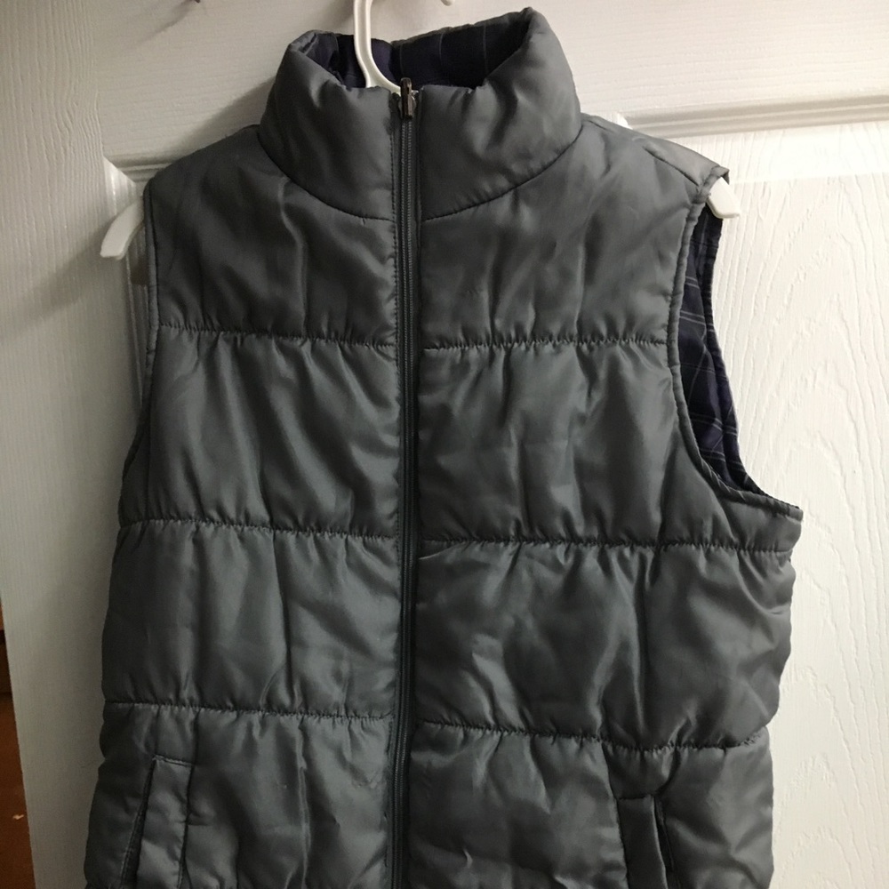 Gap Reversible Puffer Vest